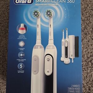 Oral-B Smart Clean 360 Electric Toothbrush - White and Black